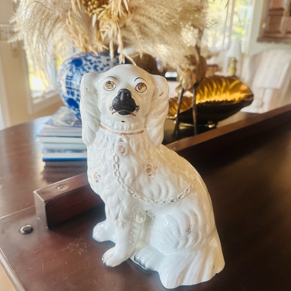 Vintage Staffordshire King Charles Spaniel mantle dog. - Picture 1 of 5